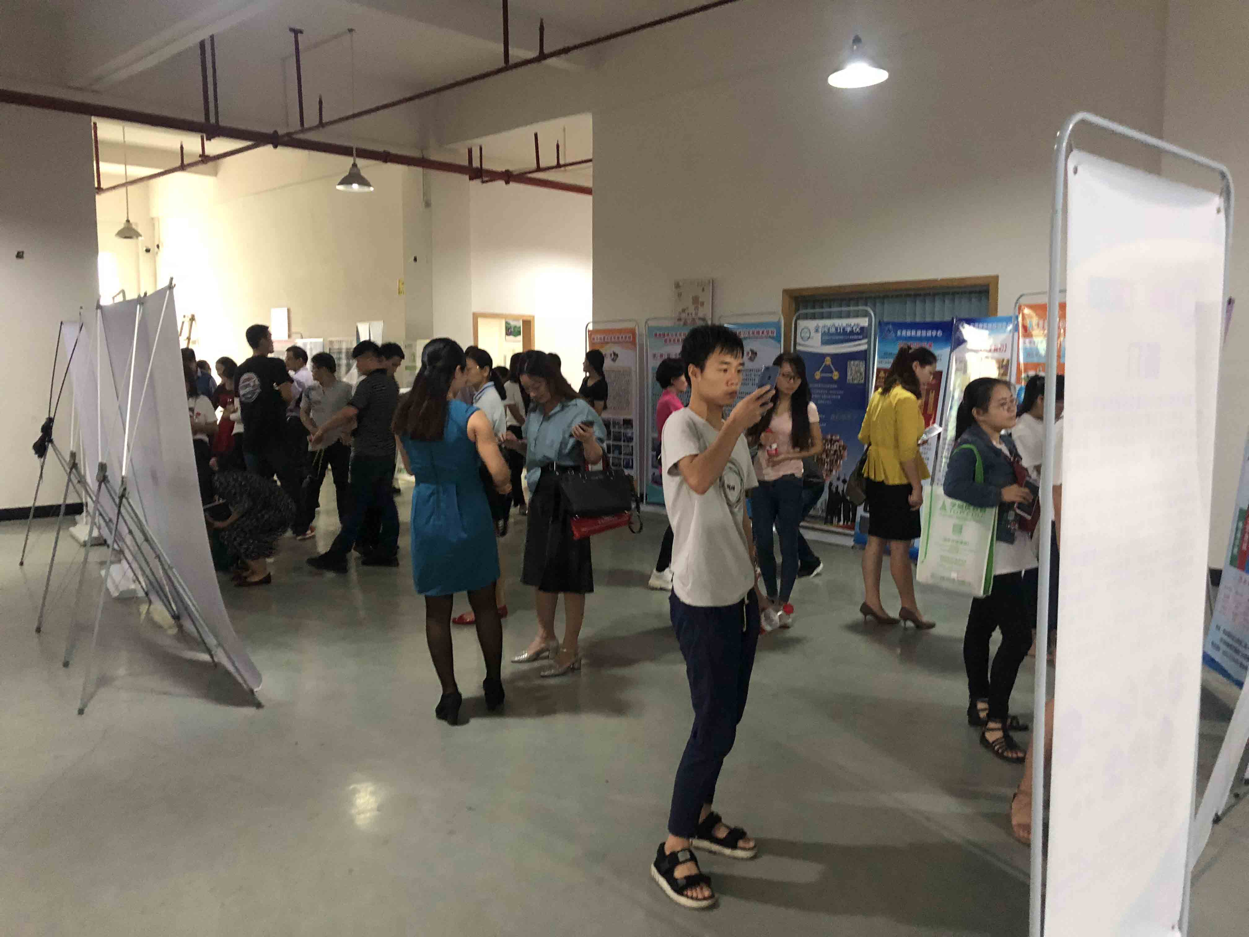 瀟灑培訓歡迎你(瀟灑學校) 瀟灑培訓歡迎你(瀟灑學校)