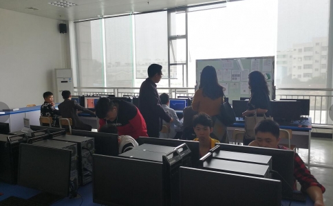 歡迎黃石市鐵山區方敏區長到我們學院參觀