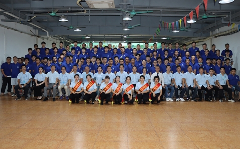 ?瀟灑職業培訓學校十三周年慶典